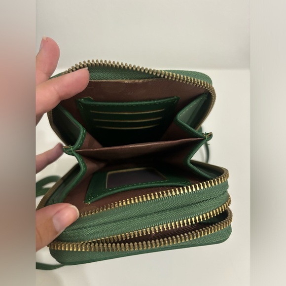 Forever Young - Green Crossbody Bag - Picture 3 of 5